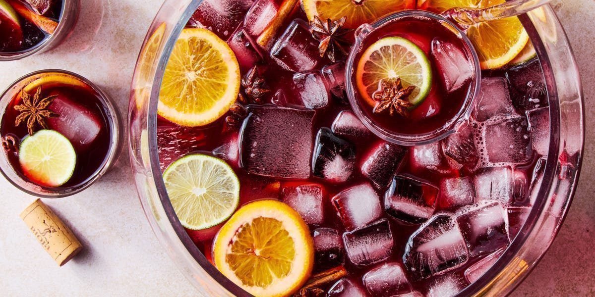 Best Kalimotxo Cola Punch Recipe.jpg