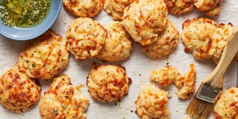 Best Copycat Red Lobster Cheddar Bay Biscuits Recipe.jpg