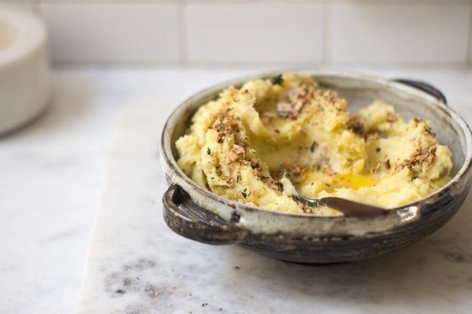 Perfect, Creamy Mashed Potatoes with Garlic Butter