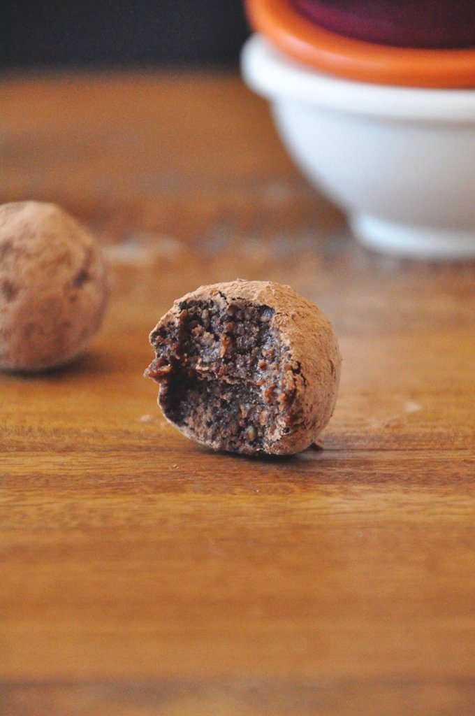 Raw Mayan Vegan Truffles | Minimalist Baker Recipes