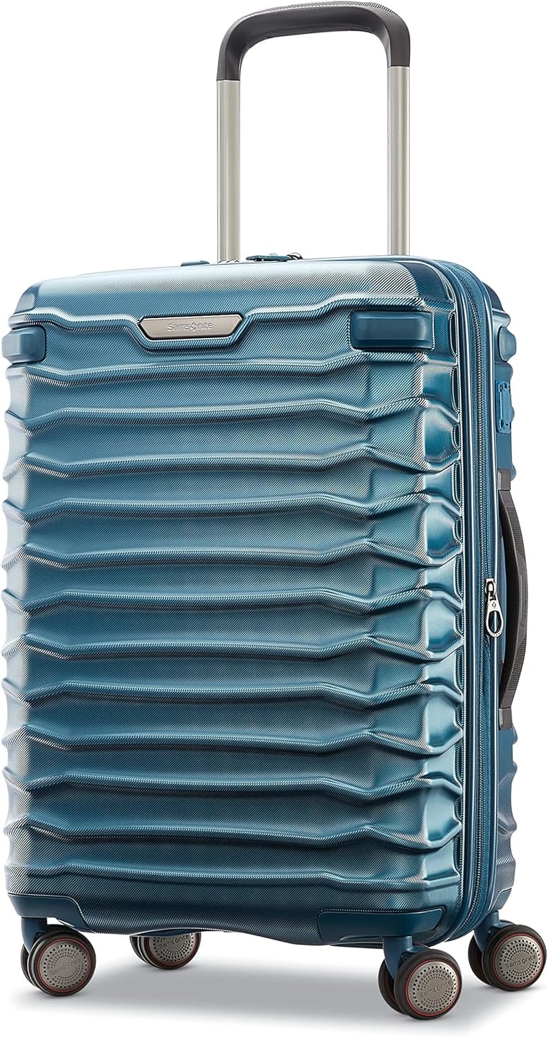 Lightweight travel suitcase