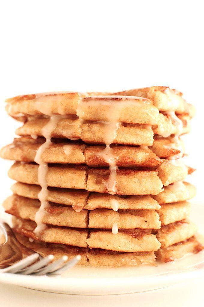 Vegan Cinnamon Roll Pancakes | Minimalist Baker Recipes