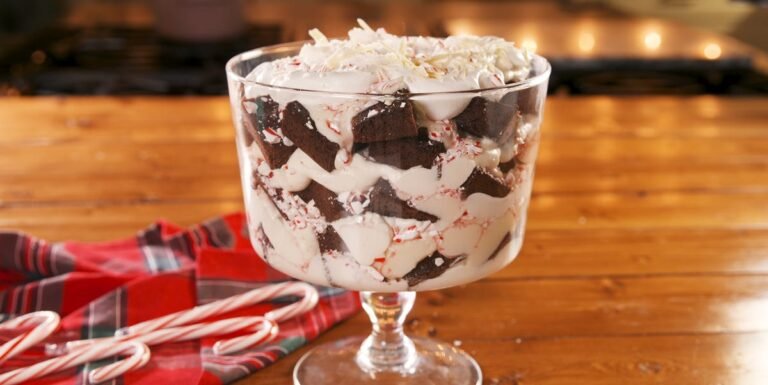 Best Peppermint Bark Trifle Recipe.jpg