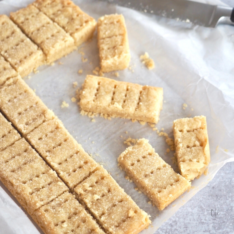 Easy Traditional Shortbread Recipe (Scottish Recipe)
