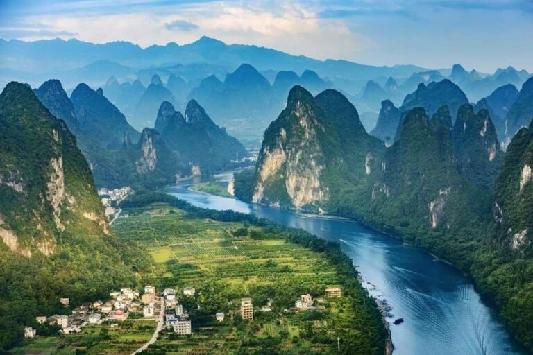 The Li River winding its way through the Karst Mountains, China | Insight Guides Blog