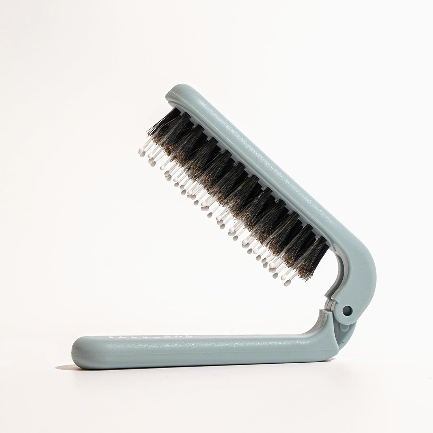 Compact hairbrush