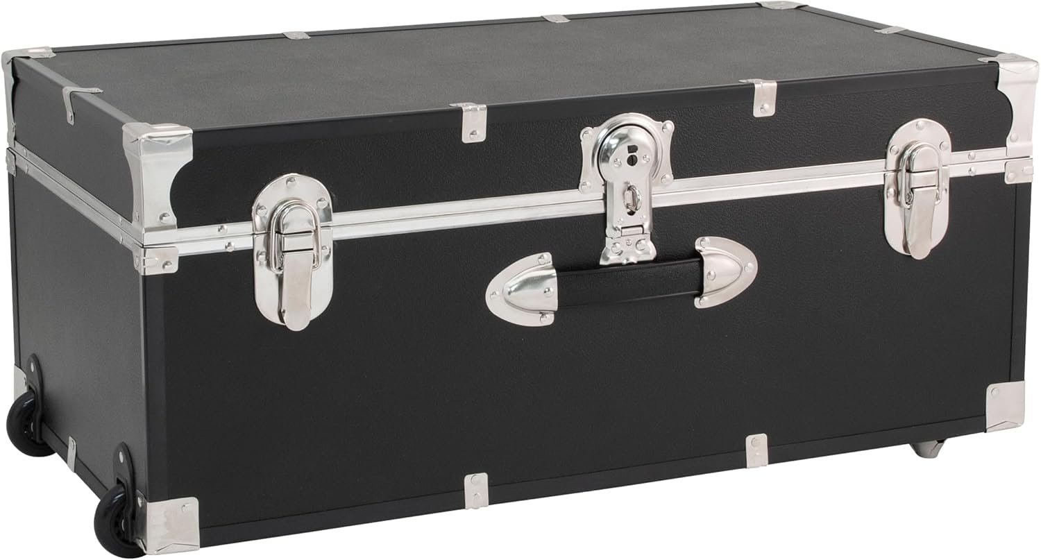 Travel trunk with wheels