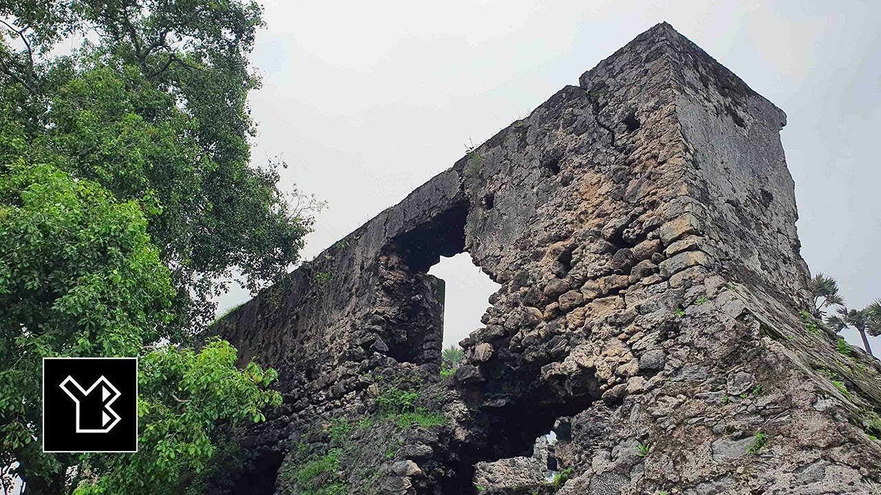 Island travel: Historical Landmarks