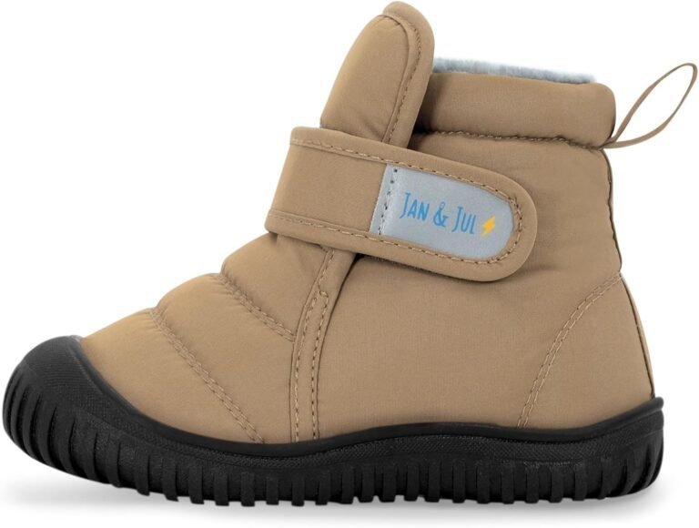 Insulated winter boots