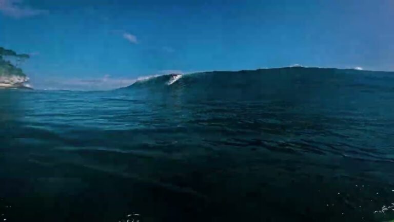 Island travel: Surfing Spots