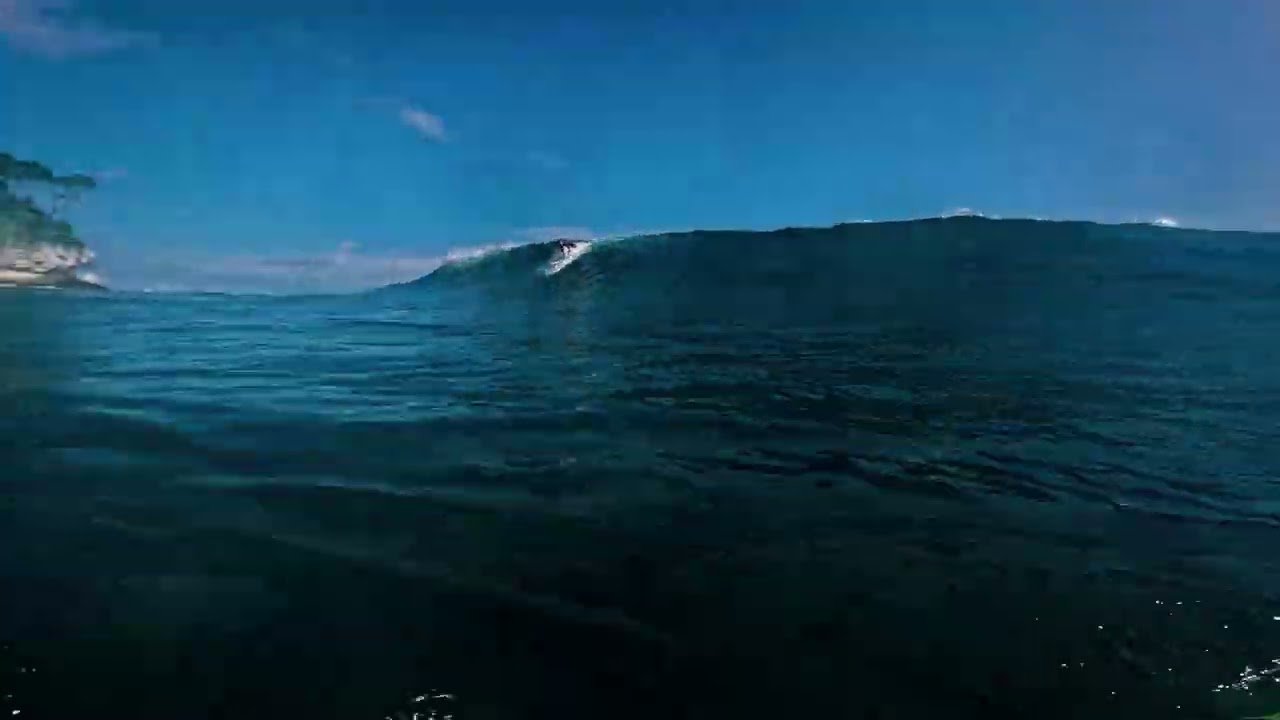 Island travel: Surfing Spots