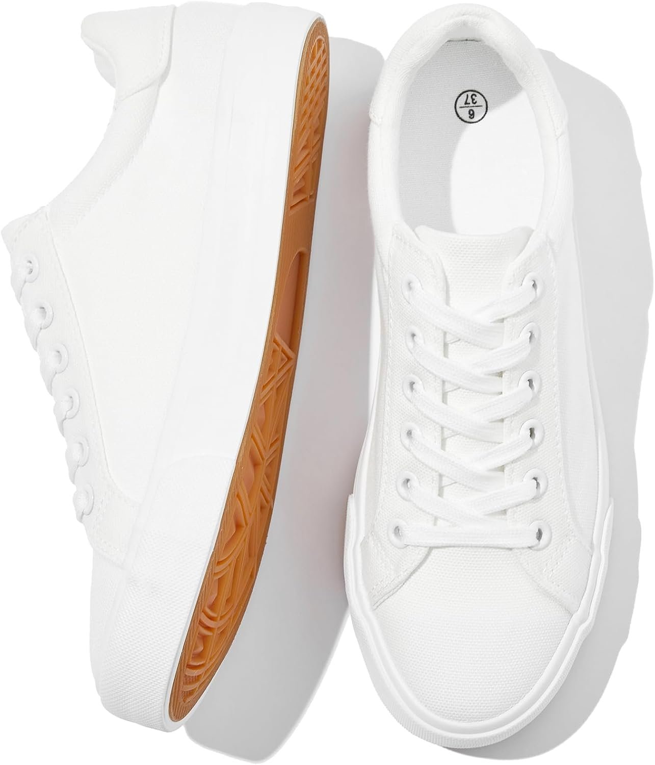 Lightweight canvas shoes