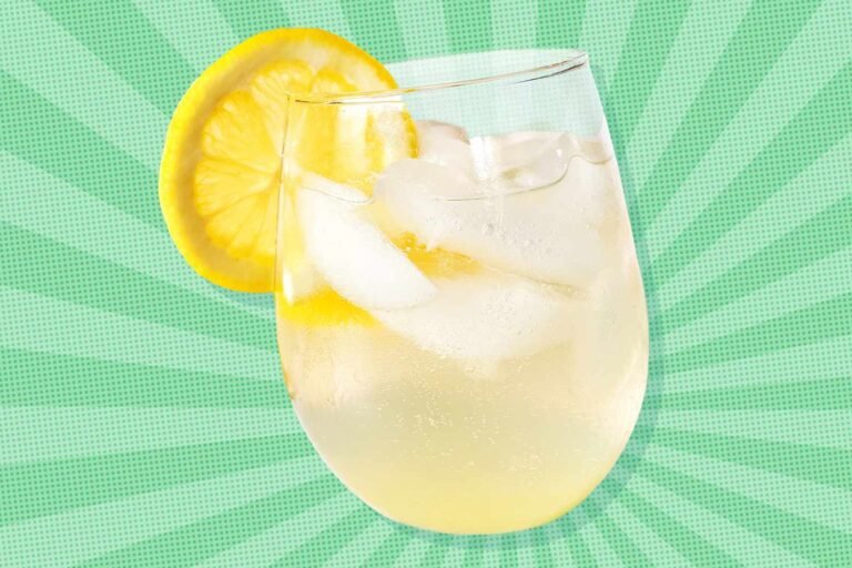 The 3-Ingredient Trader Joe’s Cocktail I’m Making All April Long
