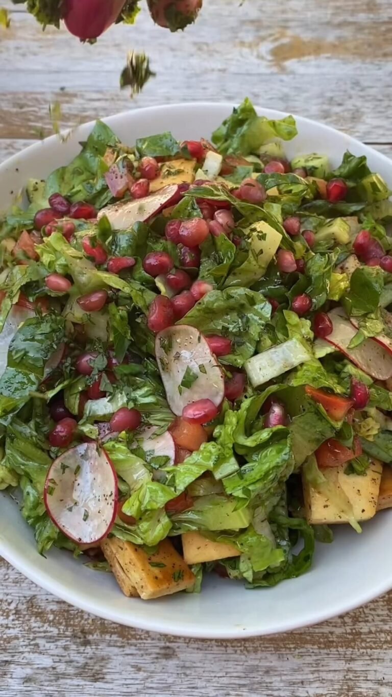 This Lebanese Fattoush Salad is a vibrant Middle Eastern salad.