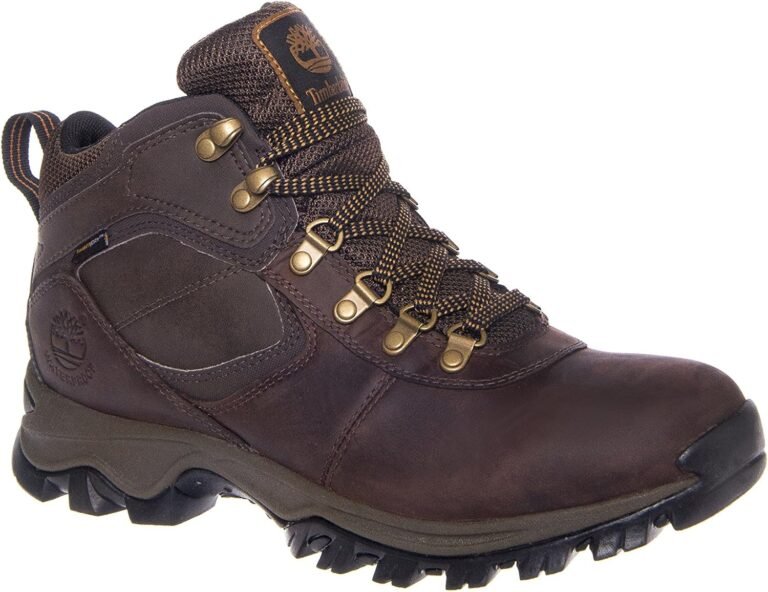Travel boots for hiking