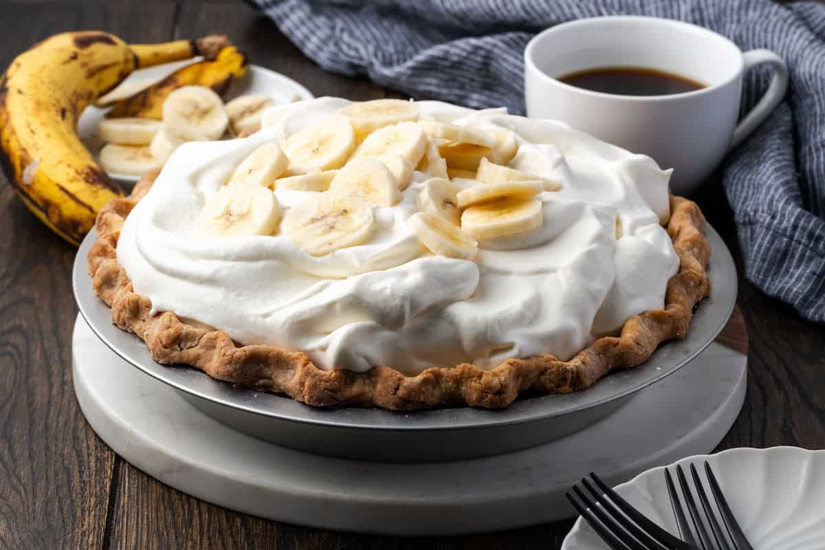 Banana Cream Pie Recipe | Cookies & Cups