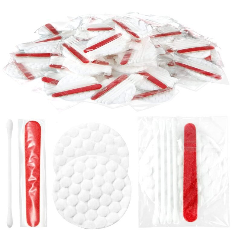 Cotton swabs and pads travel pack
