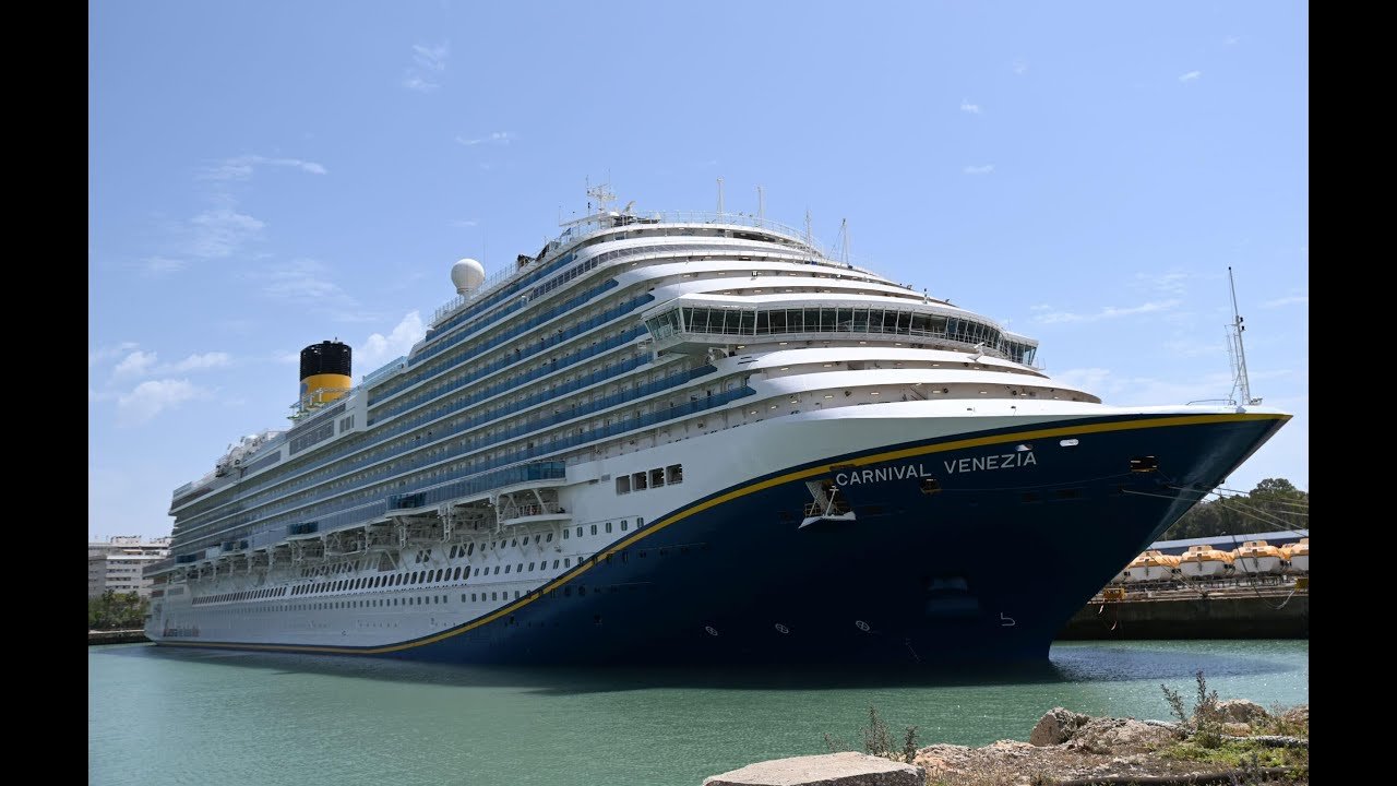 Ship travel: Cruise Lifestyle