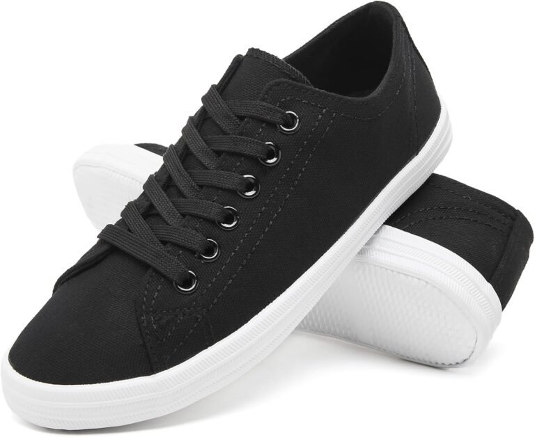 Lightweight canvas shoes