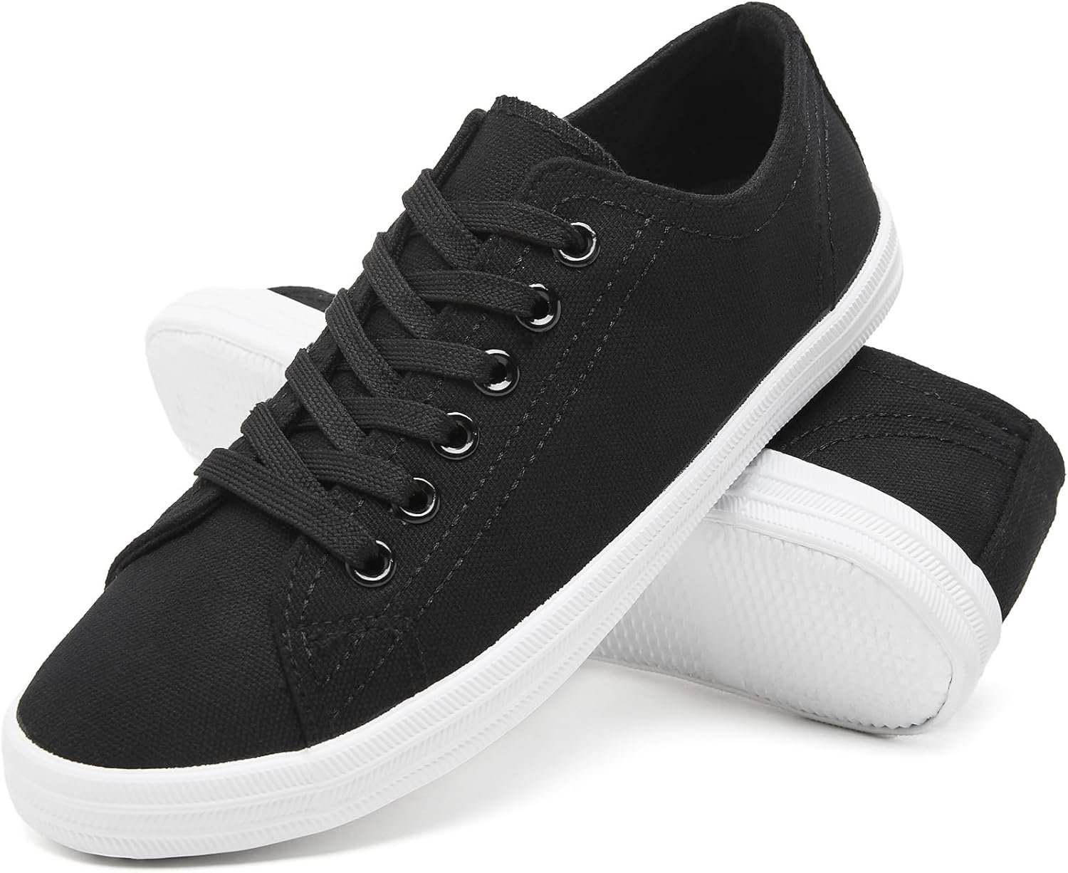 Lightweight canvas shoes