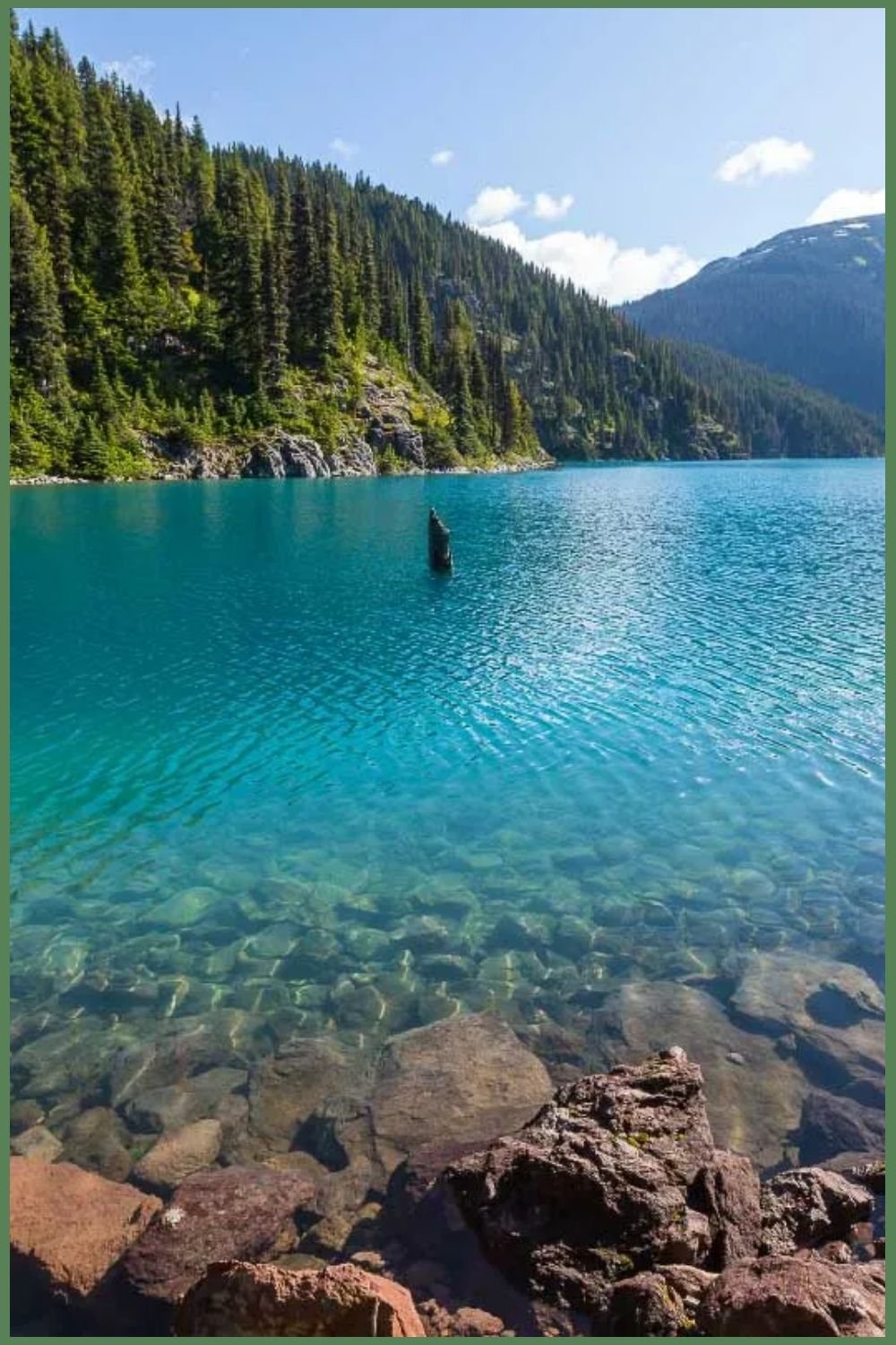 29 Most Stunning Lakes Canada has You’ll Love