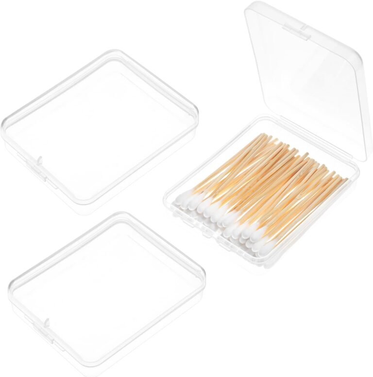 Cotton swabs and pads travel pack
