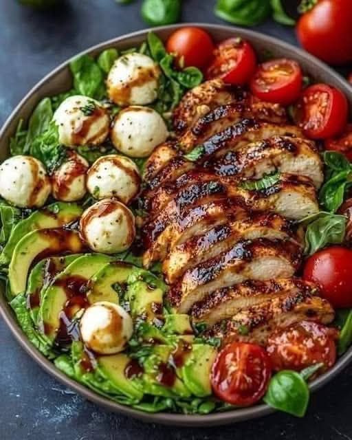 Mediterranean Diet Easy Recipes 2024 | Caprese Chicken Pasta Salad | Facebook