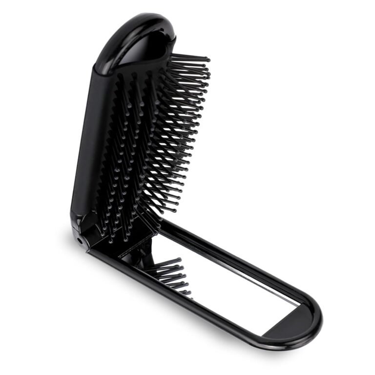 Compact hairbrush