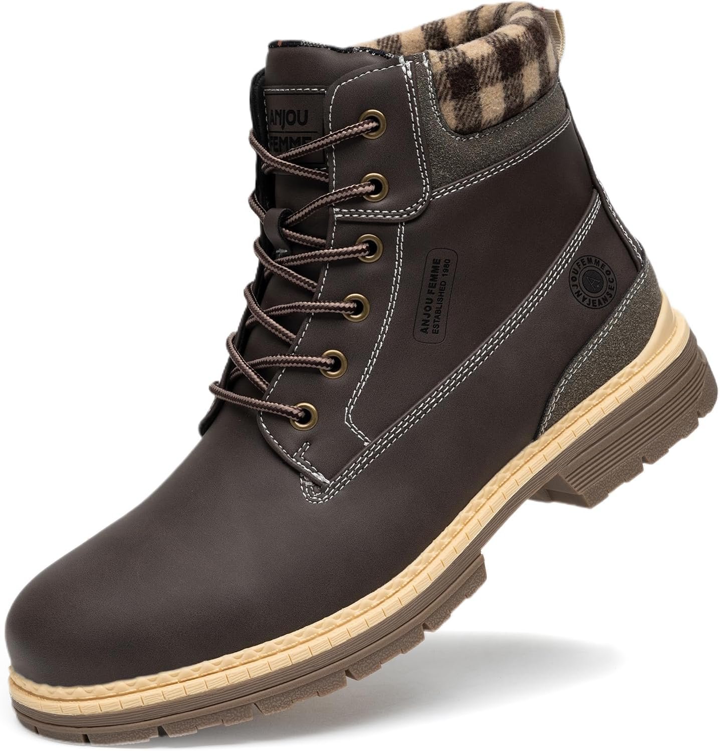 Travel boots for hiking