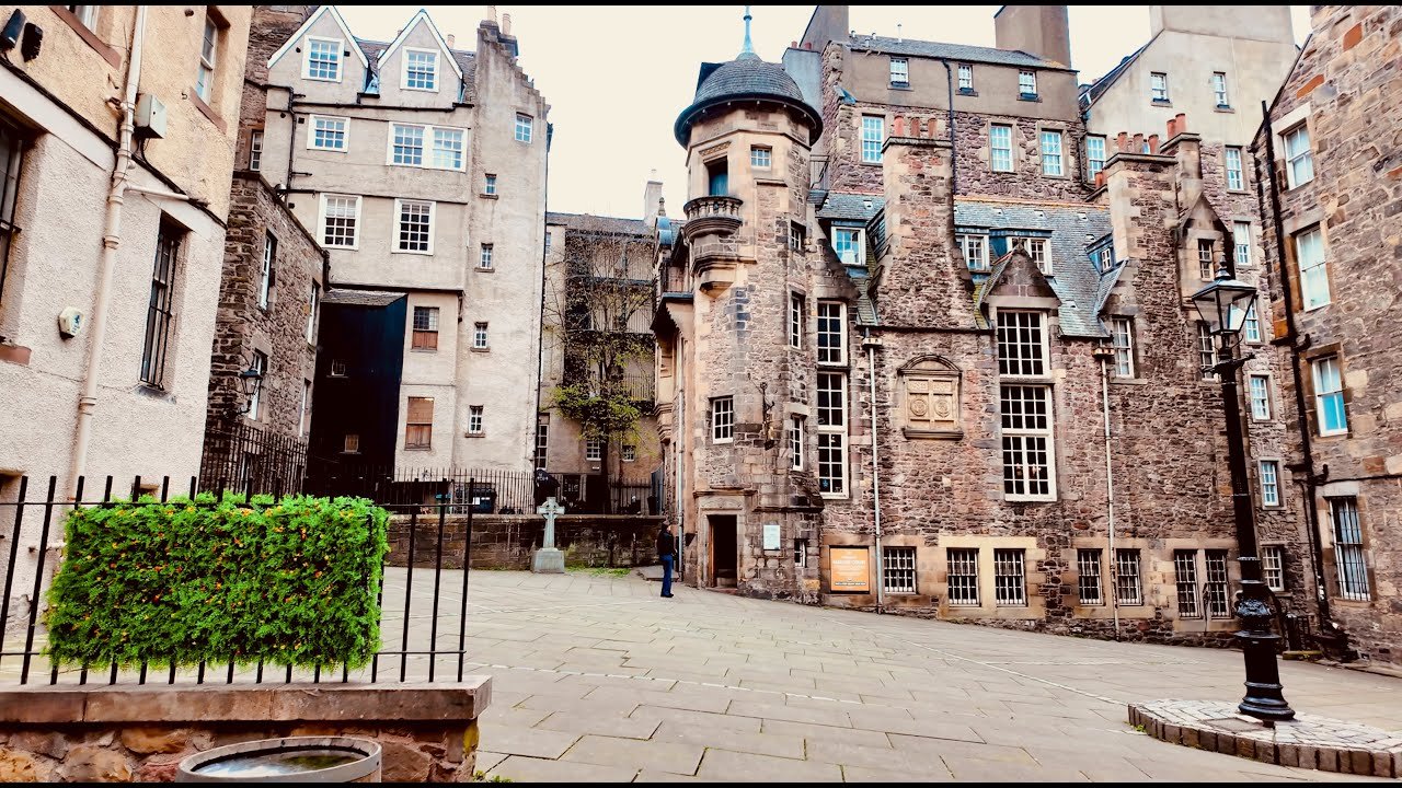 Discover Edinburgh