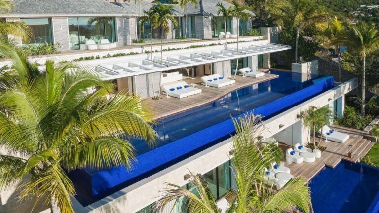 Island travel: Luxury Villas