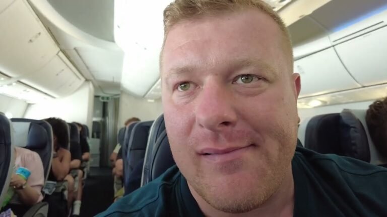 Airplane travel: Airport Shopping