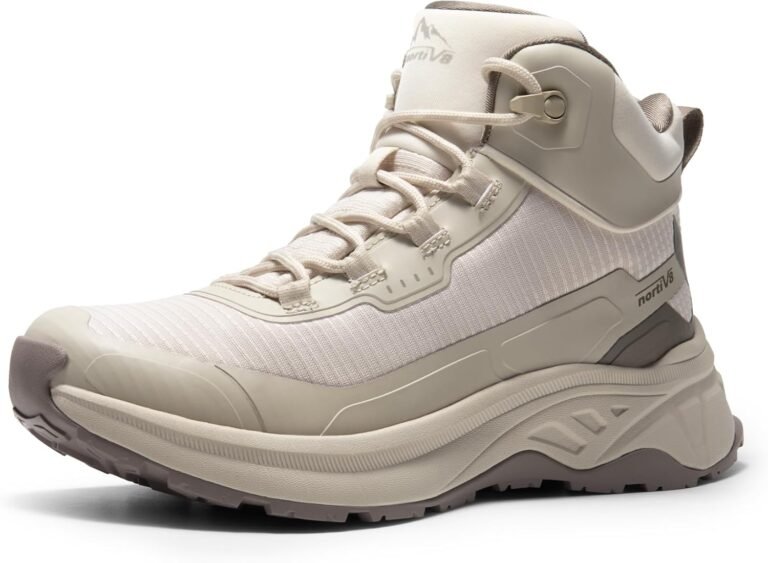 Travel boots for hiking