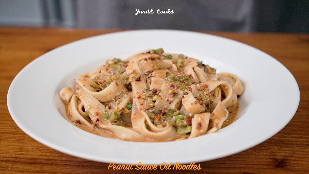 Chinese Food Chili Oil Noodles