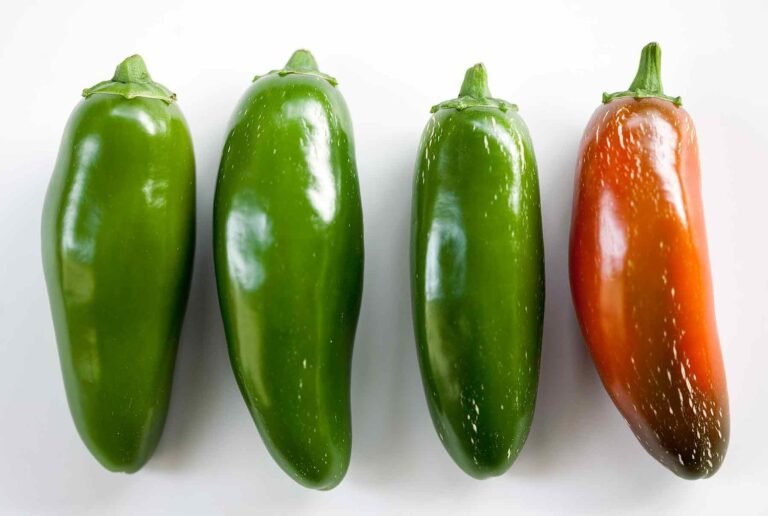 The One Simple Trick To Tell If a Jalapeño Will Be Spicy