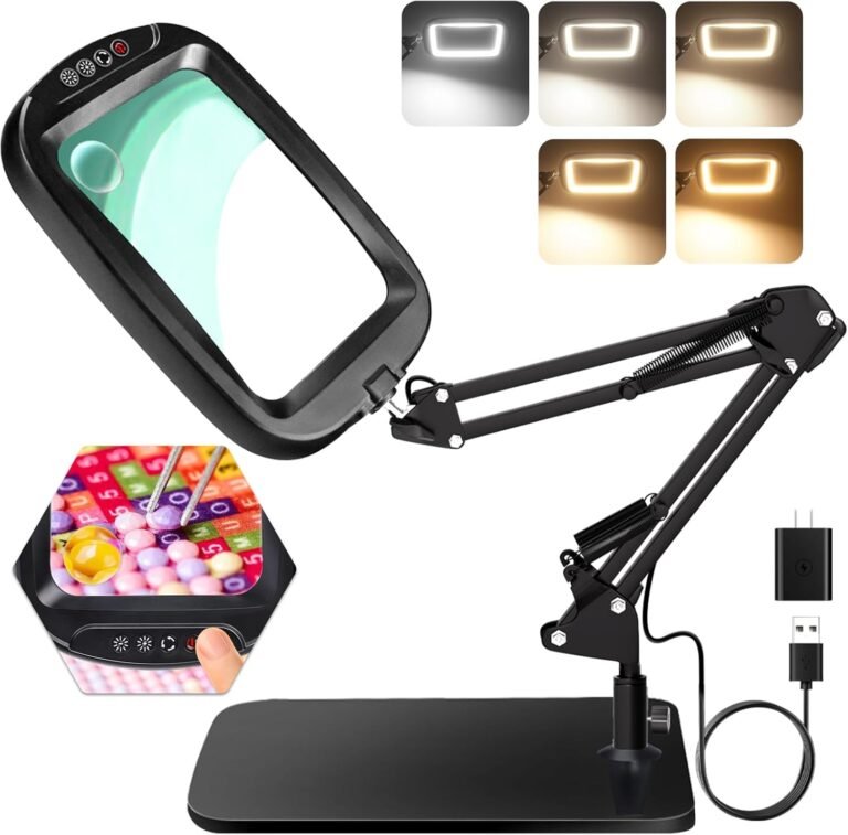 magnifying glass with light