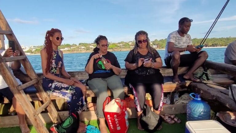 Island travel: Sunset Cruises