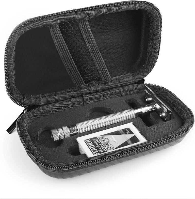 Portable razor with case