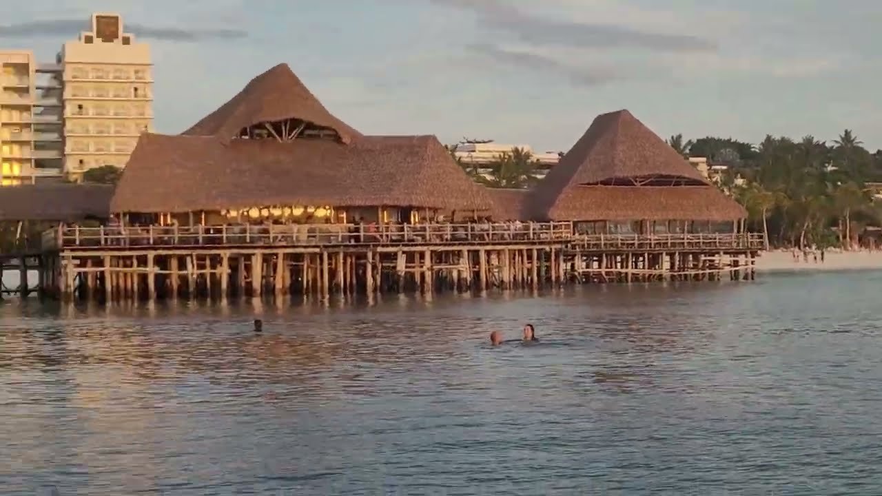 Island travel: Sunset Cruises