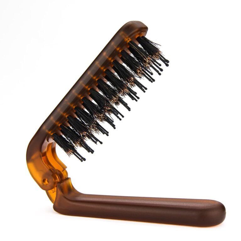 Compact hairbrush