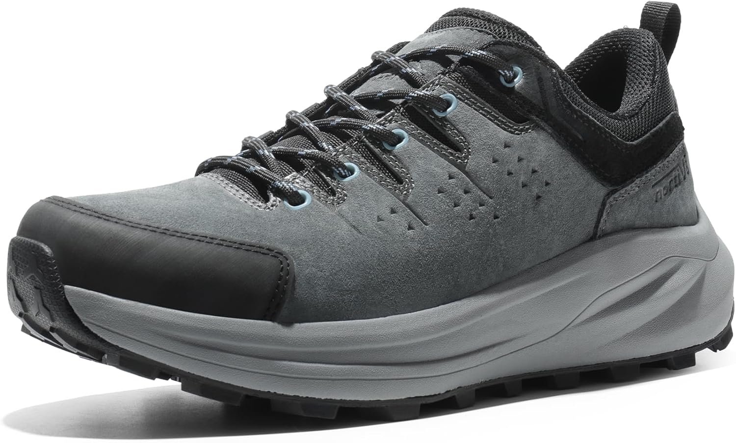 Durable trekking shoes