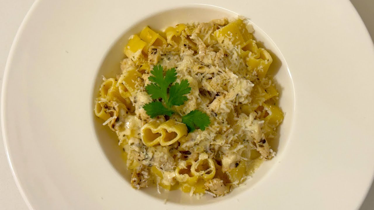 Italian Food Fettuccine Alfredo