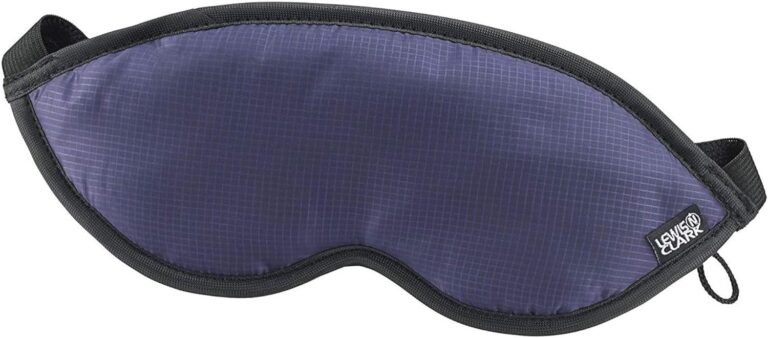 Eye mask for sleeping on planes