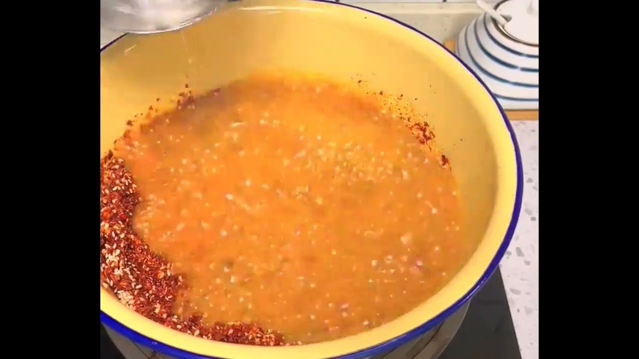 Chinese Food Chili Oil Noodles