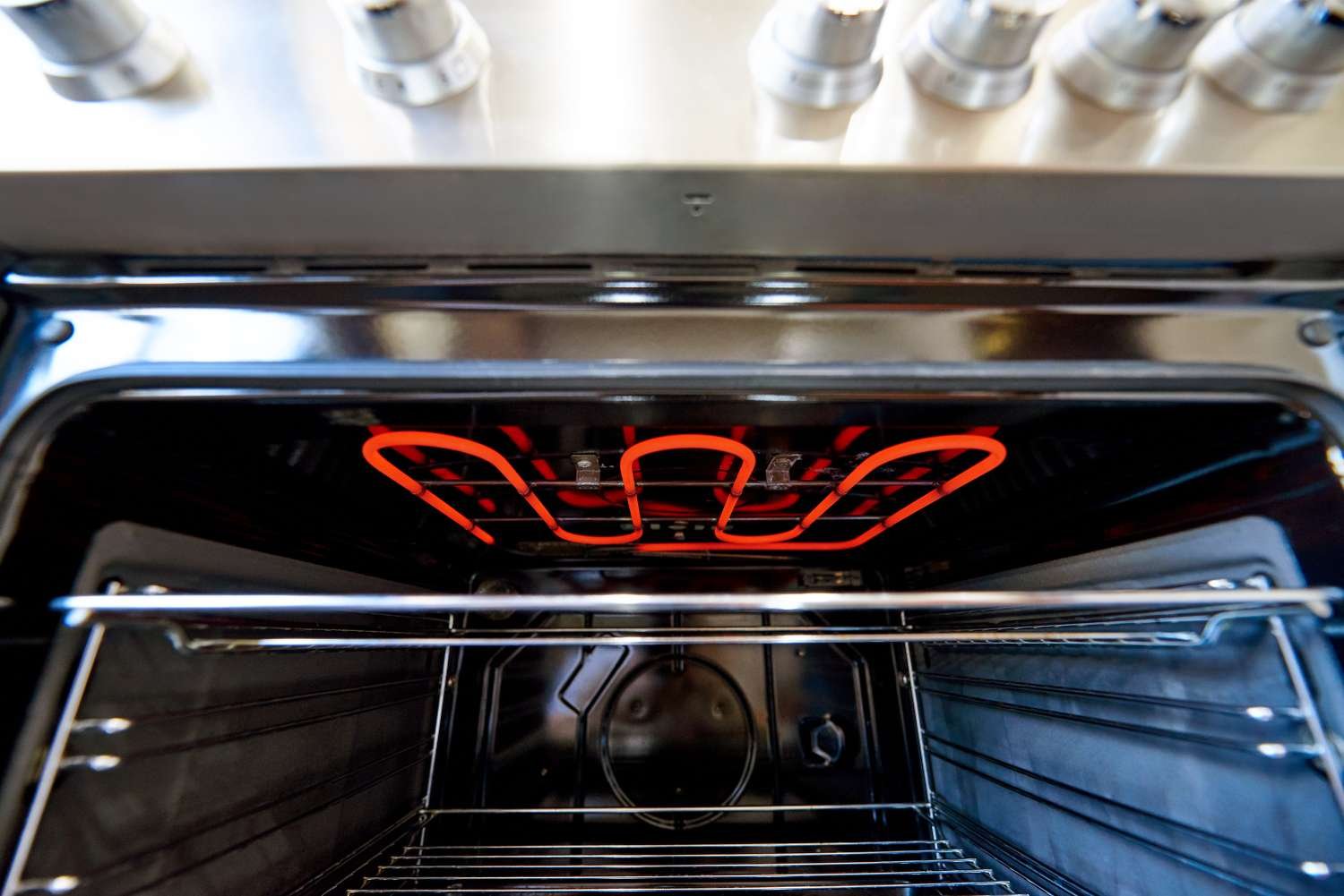 When To Use the Broil Setting on Your Oven (And When Not To)