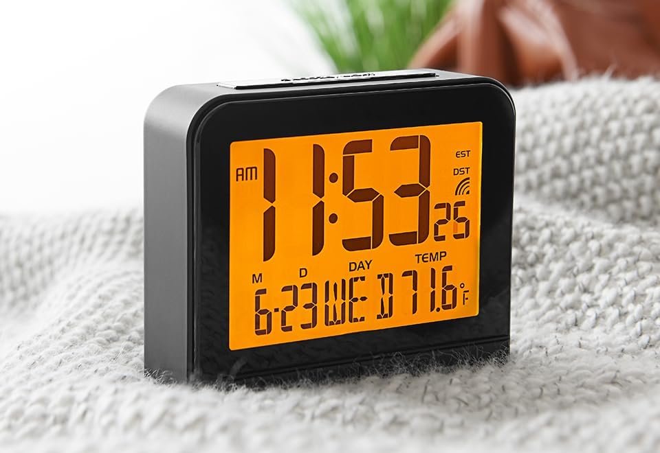 Travel alarm clock