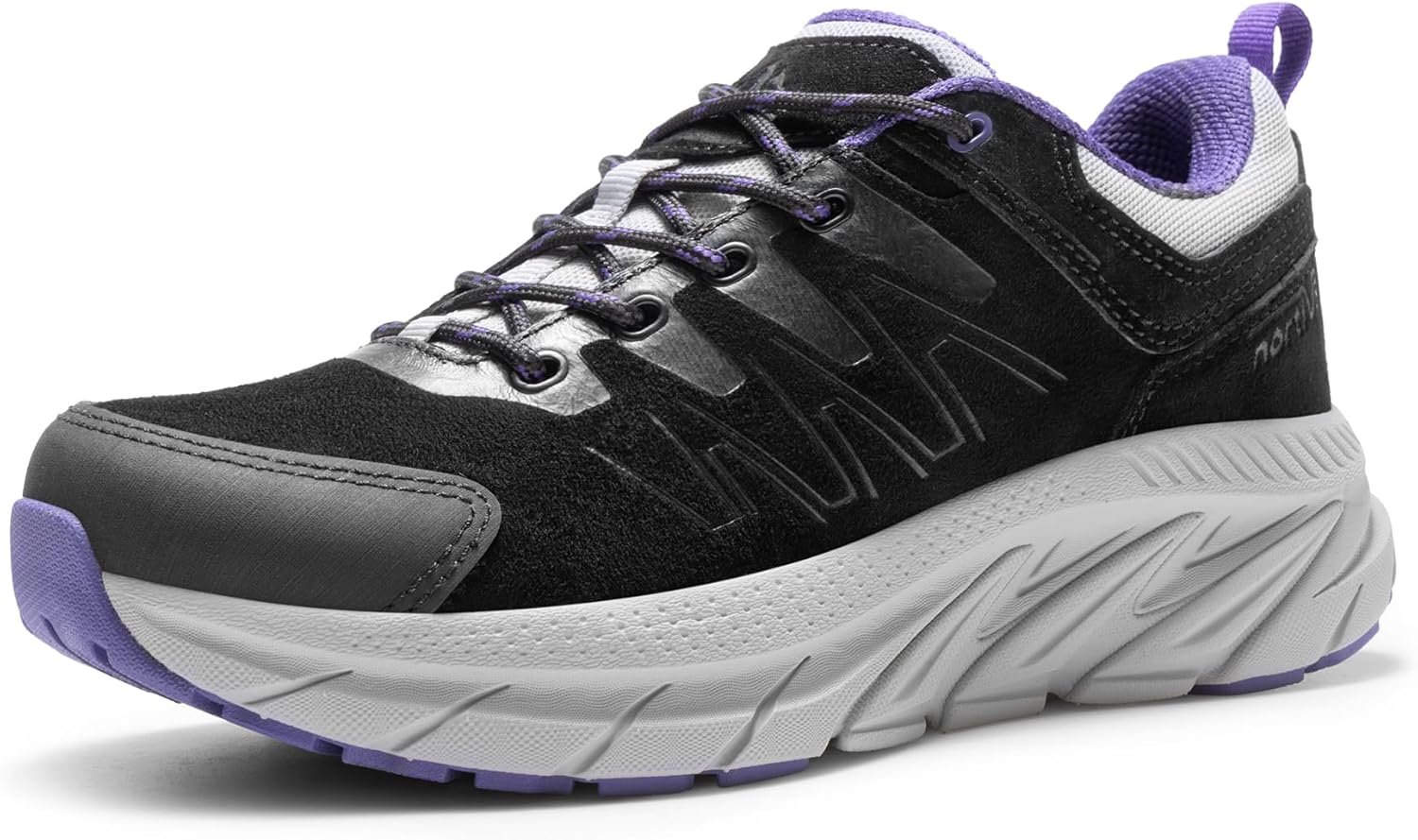 Durable trekking shoes