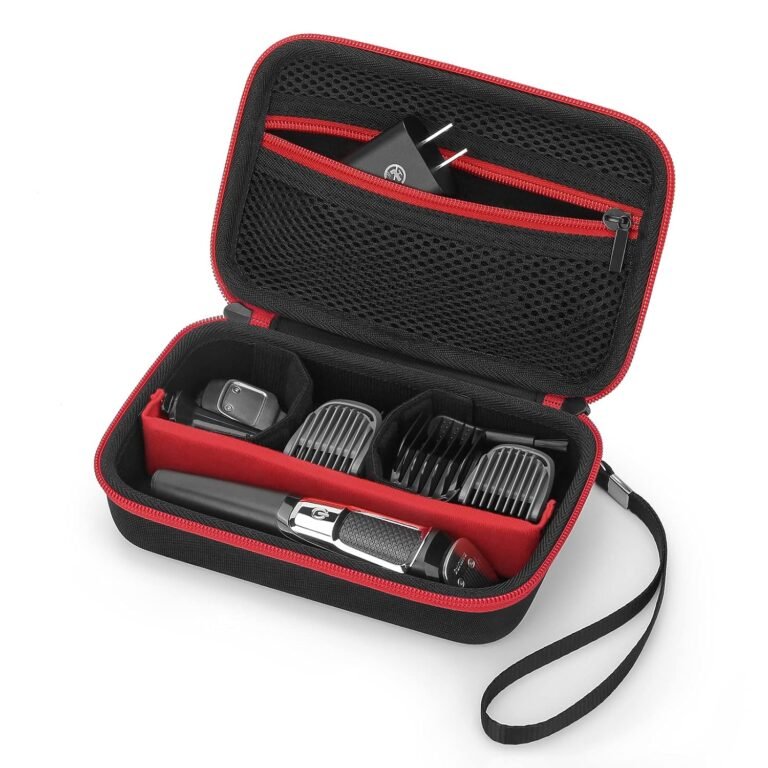 Portable razor with case