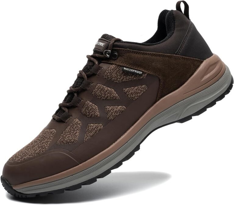 Durable trekking shoes