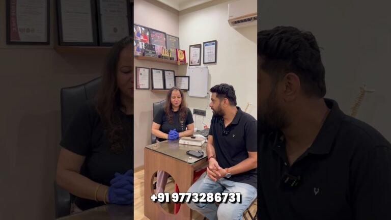 Portable knee massagers